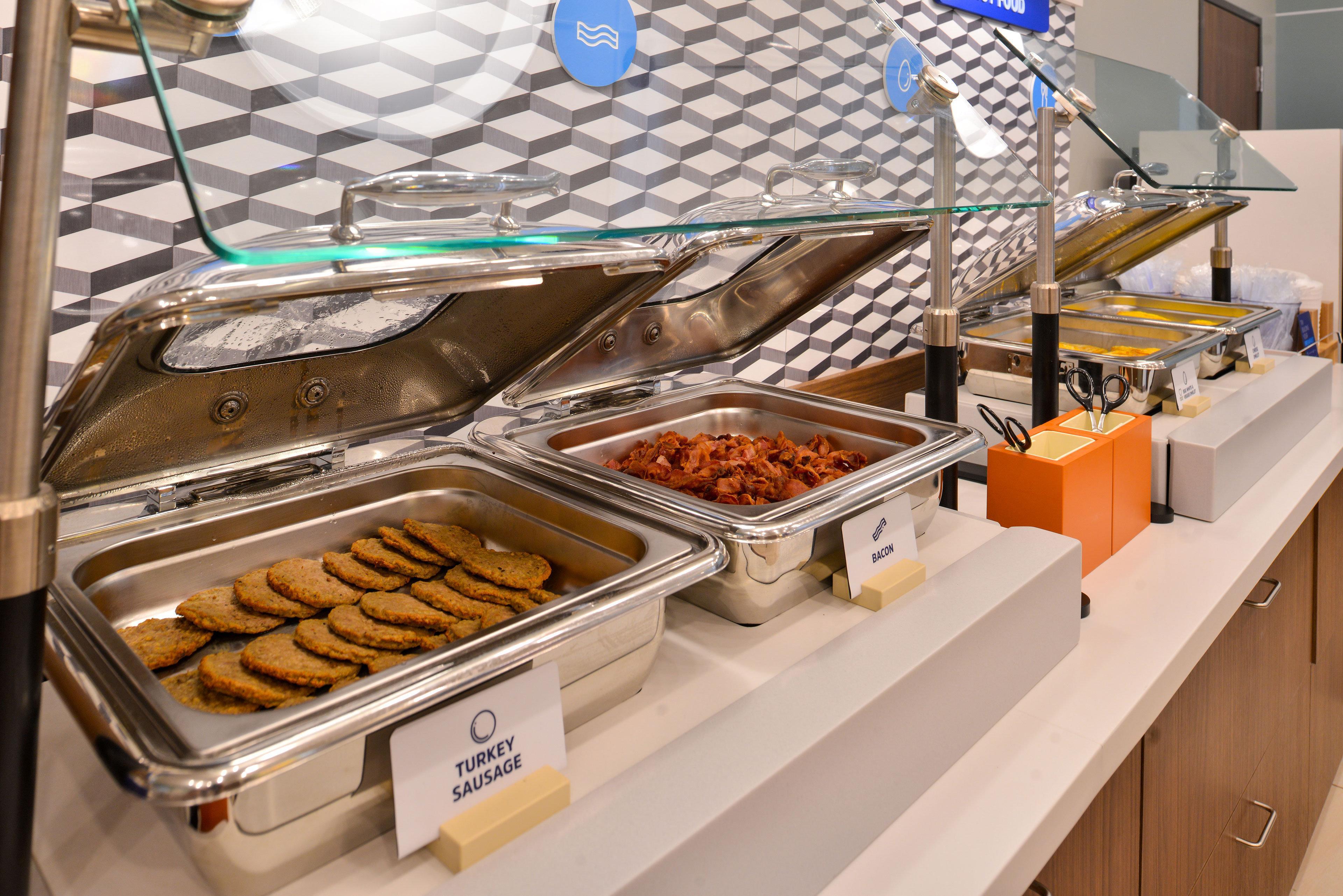 Holiday Inn Express & Suites - Belleville By Ihg Bagian luar foto