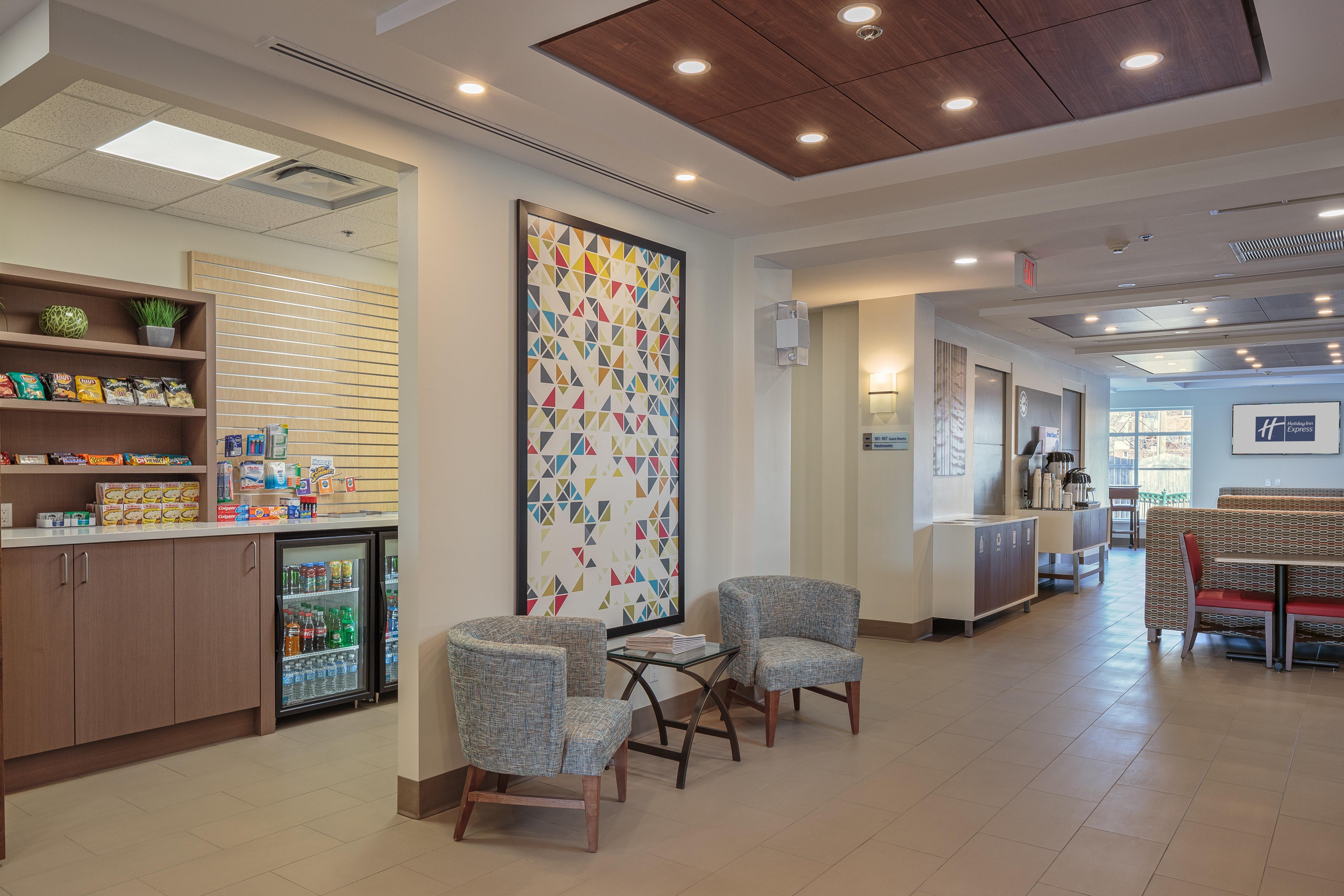 Holiday Inn Express & Suites - Belleville By Ihg Bagian luar foto