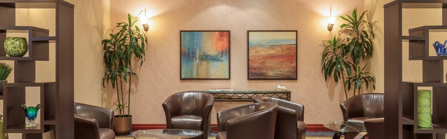 Holiday Inn Express & Suites - Belleville By Ihg Bagian luar foto